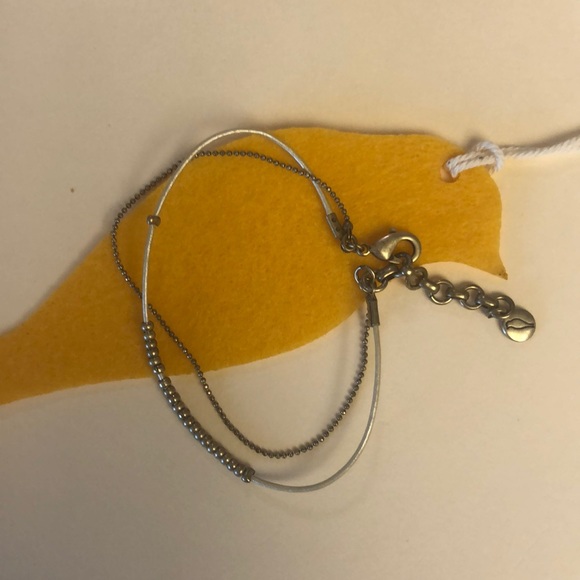 Chloe & Isabel - Picture 1 of 2